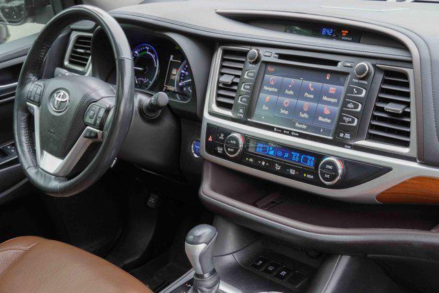 used 2018 Toyota Highlander Hybrid car, priced at $25,991