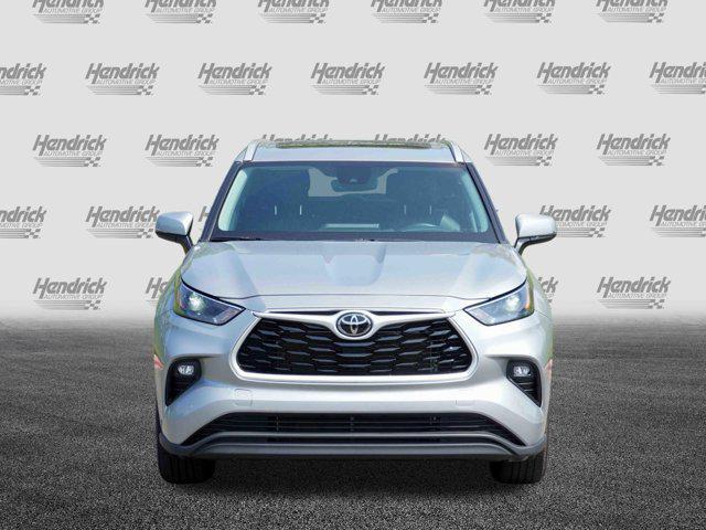 used 2023 Toyota Highlander car, priced at $40,991