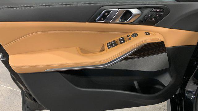 new 2026 BMW X7 car, priced at $99,535
