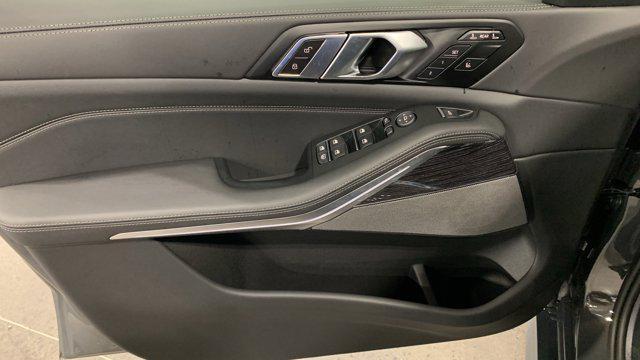 new 2026 BMW X7 car, priced at $99,385