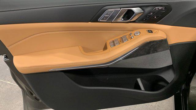 new 2026 BMW X7 car, priced at $89,765