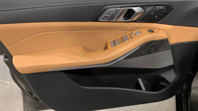 new 2026 BMW X7 car, priced at $89,765