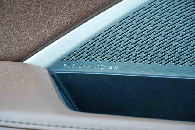 used 2022 Acura MDX car, priced at $43,991