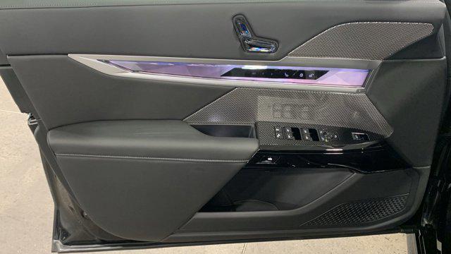 new 2025 BMW 760 car, priced at $132,505