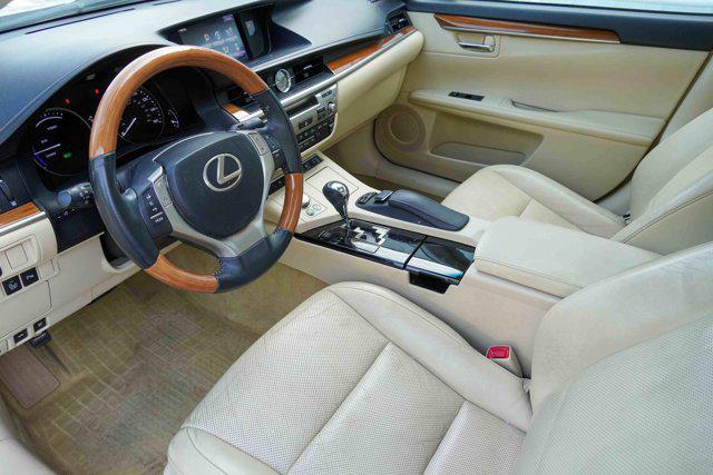 used 2014 Lexus ES 300h car, priced at $18,719