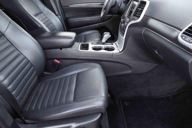 used 2018 Jeep Grand Cherokee car, priced at $16,275