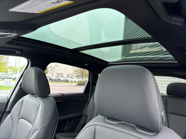 new 2025 Audi Q7 car, priced at $75,930