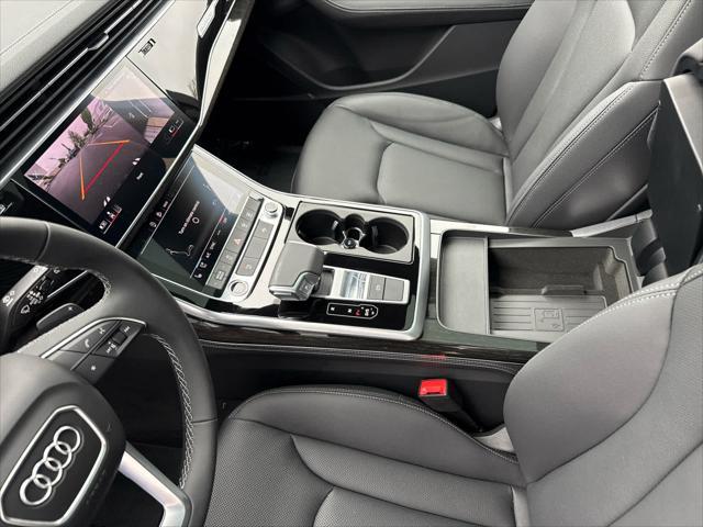 new 2025 Audi Q7 car, priced at $75,930