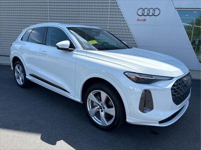new 2025 Audi Q5 car, priced at $61,430