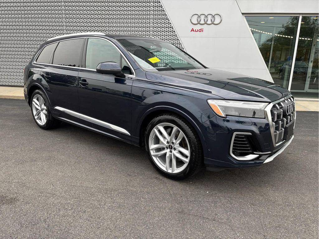 new 2025 Audi Q7 car, priced at $76,480