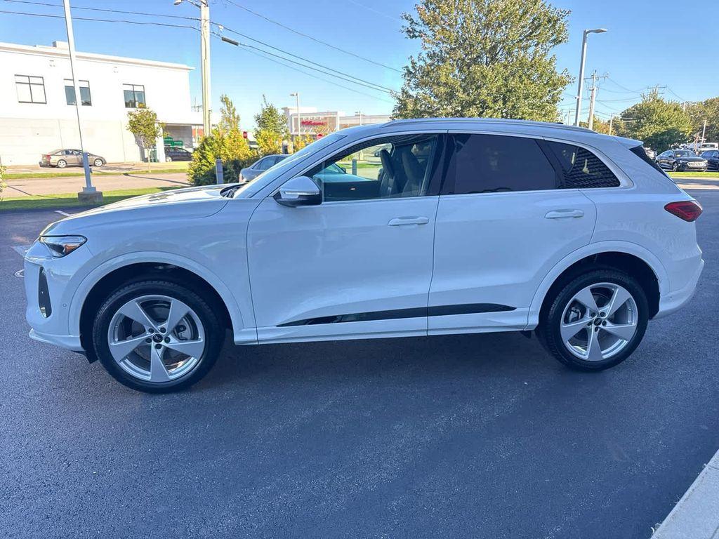 new 2025 Audi Q5 car, priced at $62,080