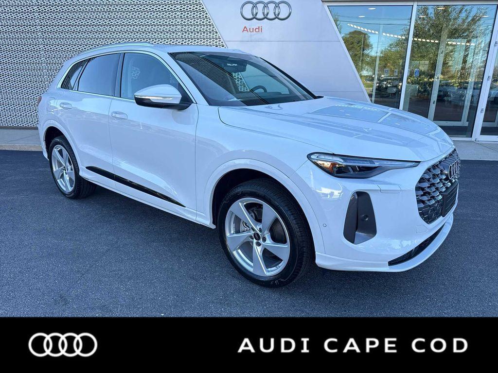 new 2025 Audi Q5 car, priced at $62,080