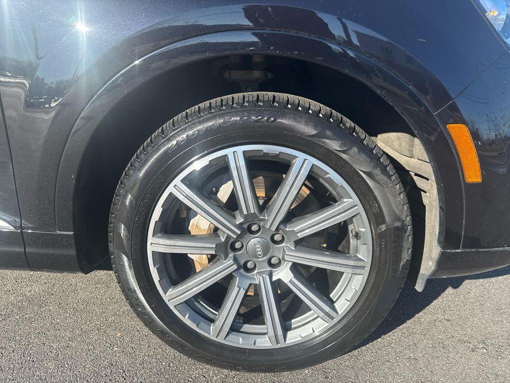used 2019 Audi Q7 car, priced at $23,575