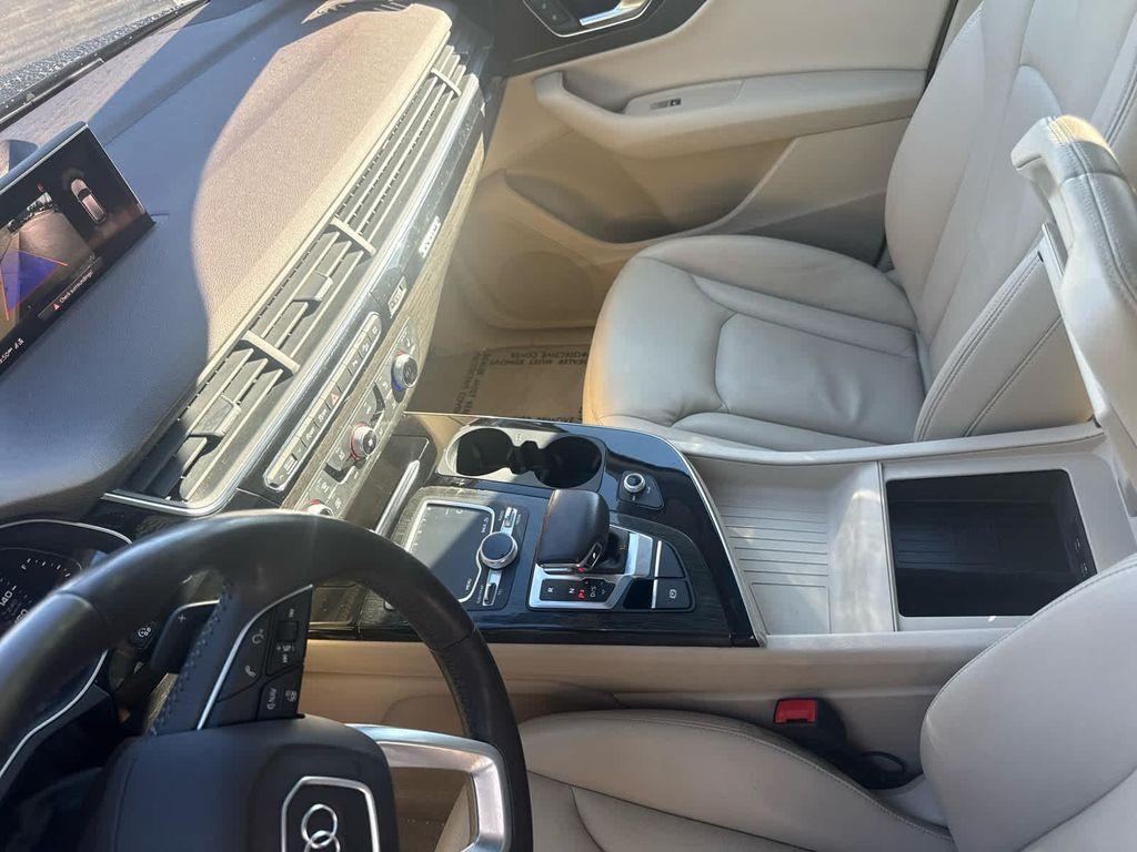 used 2019 Audi Q7 car, priced at $23,575