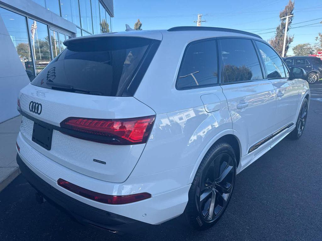 new 2026 Audi Q7 car, priced at $78,445