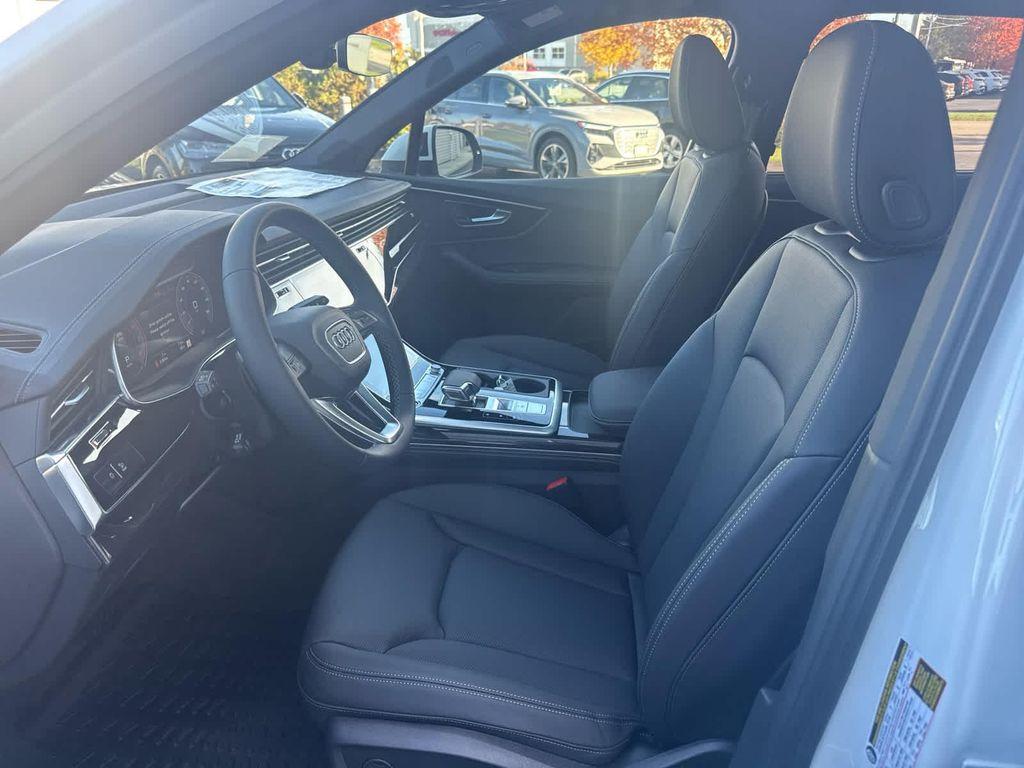 new 2026 Audi Q7 car, priced at $78,445