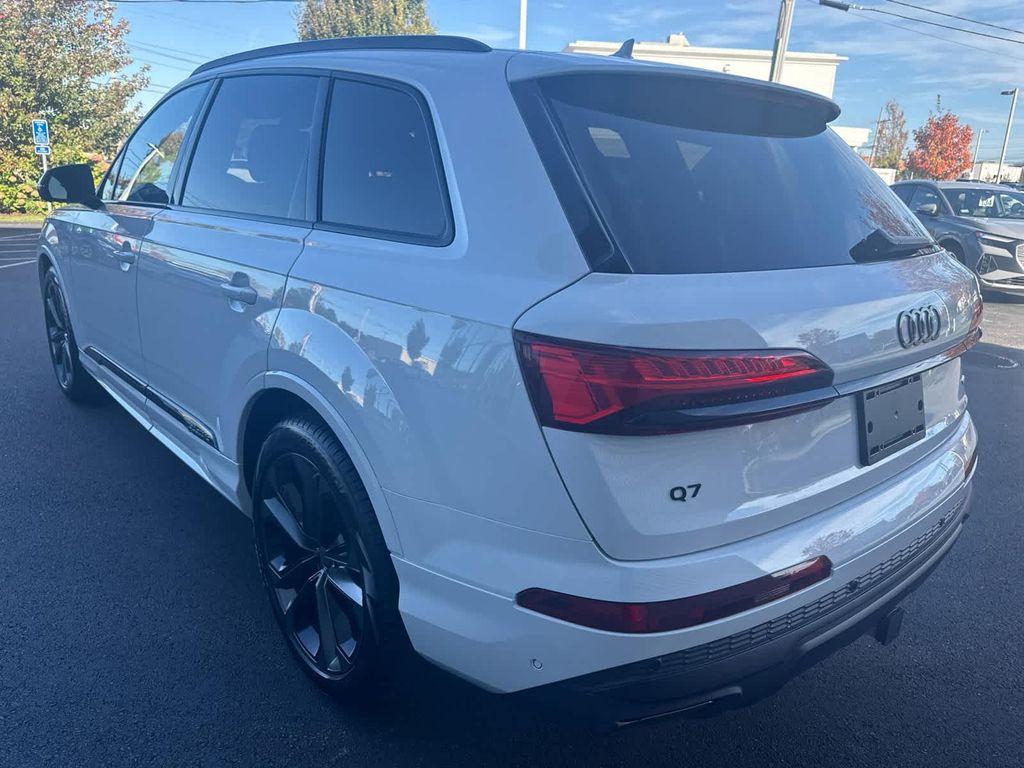 new 2026 Audi Q7 car, priced at $78,445