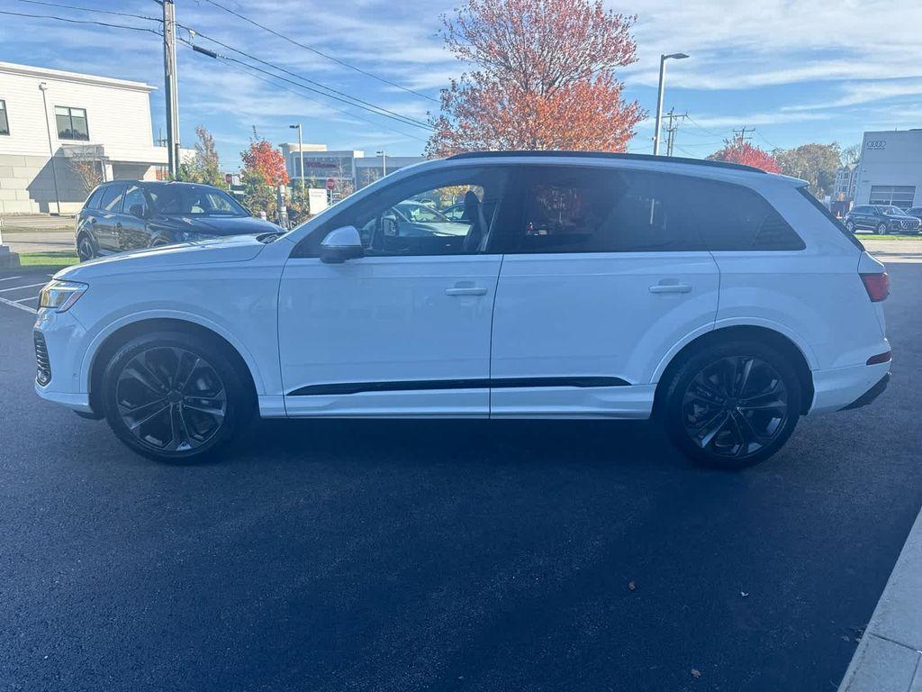 new 2026 Audi Q7 car, priced at $78,445