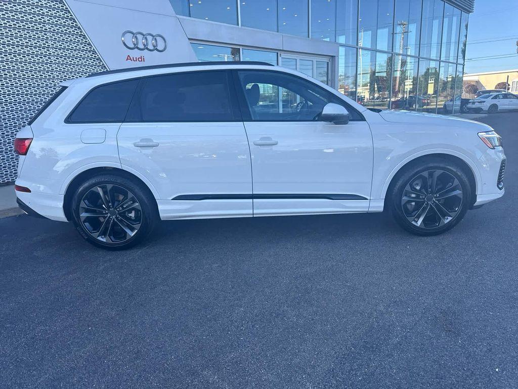 new 2026 Audi Q7 car, priced at $78,445