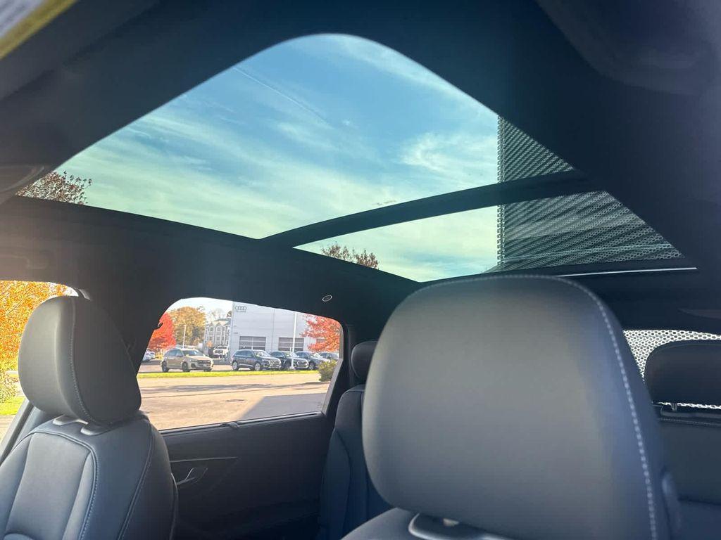 new 2026 Audi Q7 car, priced at $78,445