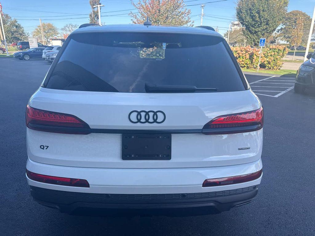 new 2026 Audi Q7 car, priced at $78,445