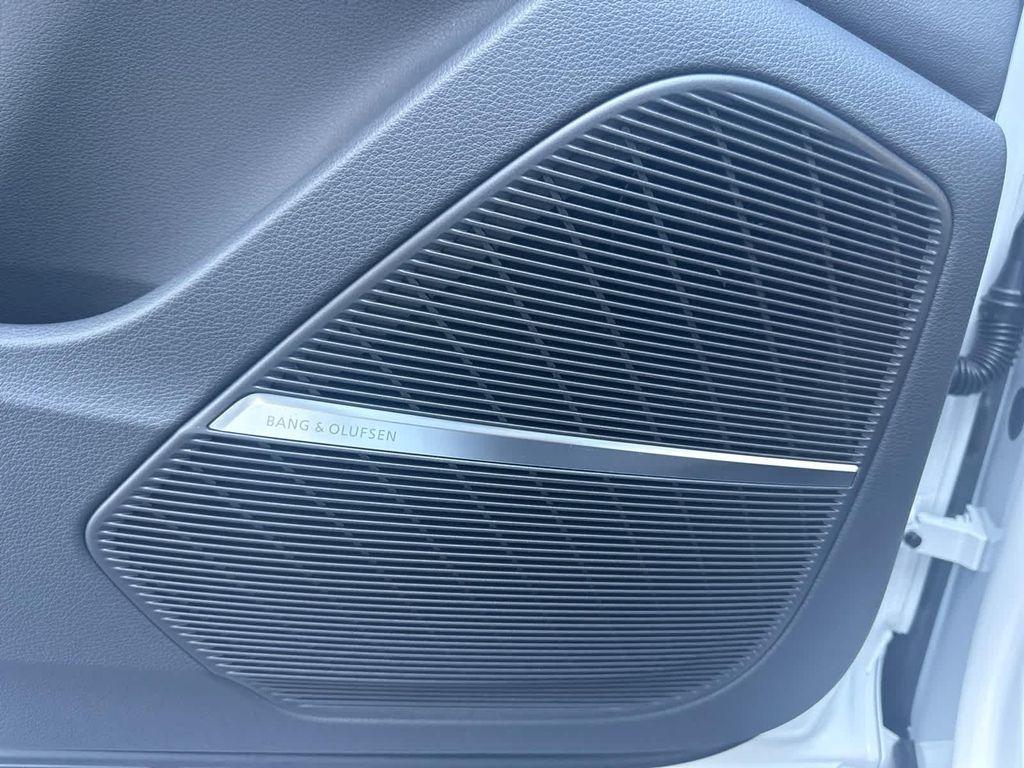 new 2026 Audi Q7 car, priced at $78,445