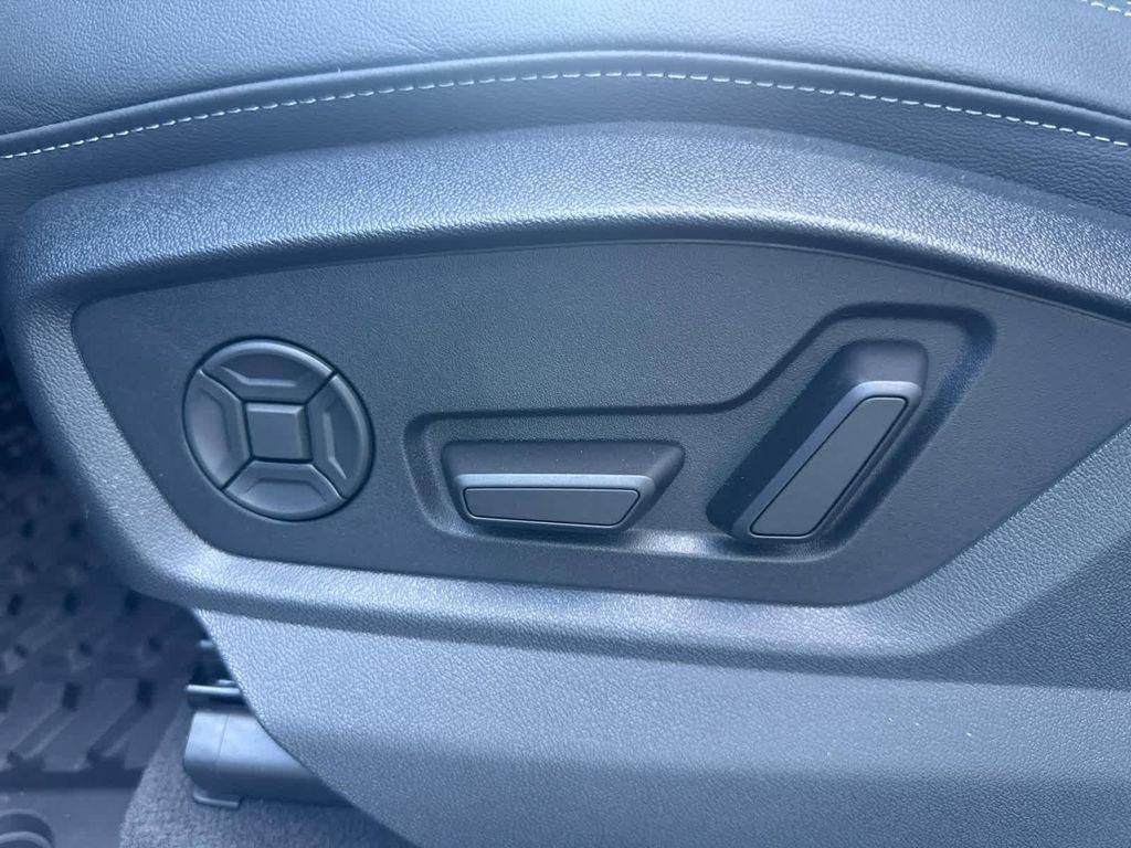 new 2026 Audi Q7 car, priced at $78,445