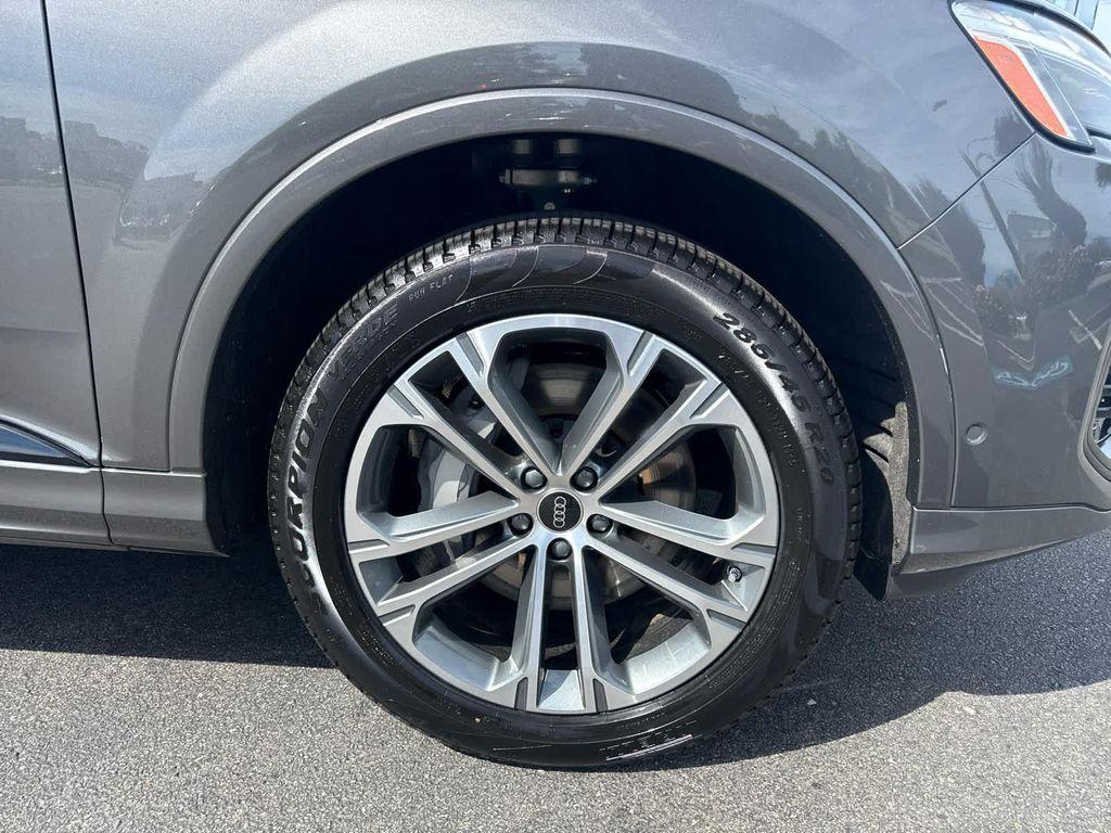 new 2026 Audi Q7 car, priced at $73,895