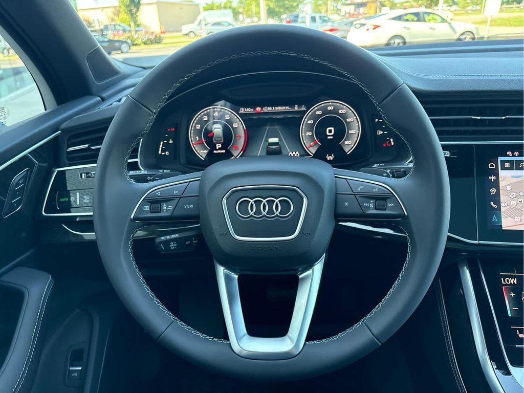 new 2025 Audi Q7 car, priced at $76,480