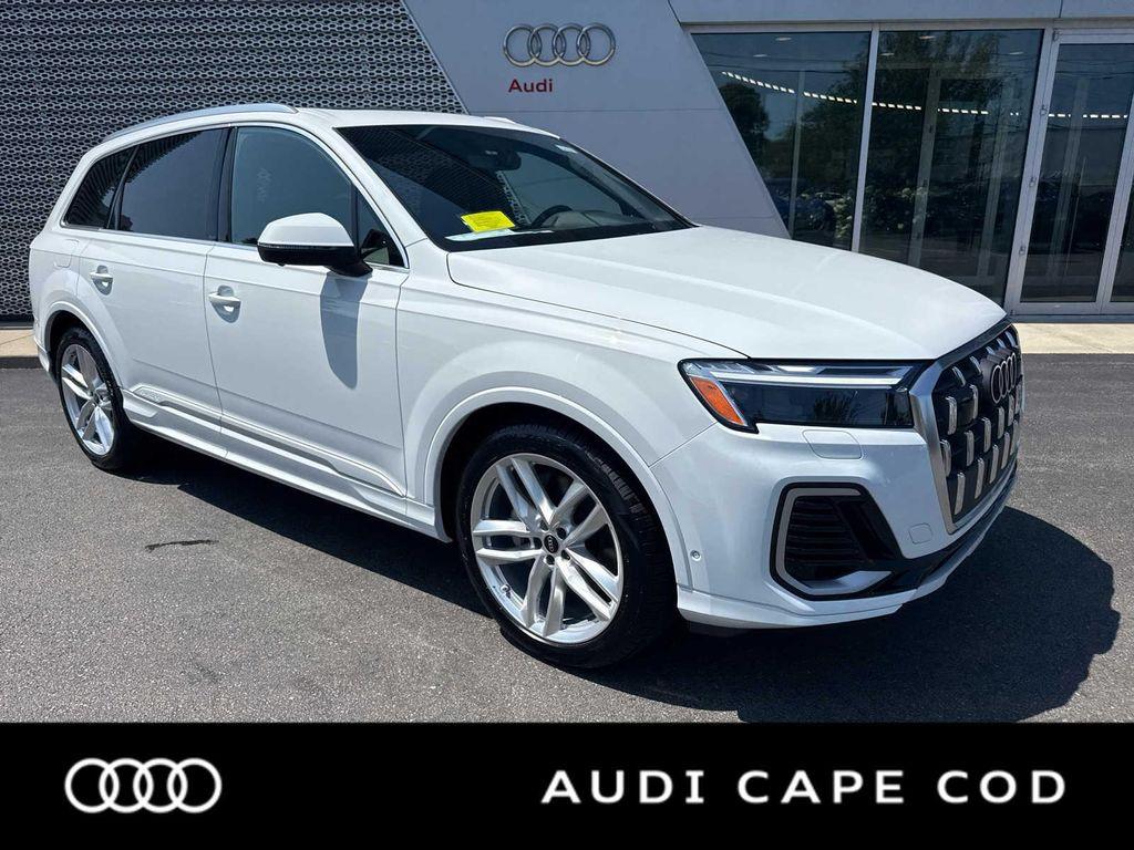 new 2025 Audi Q7 car, priced at $76,990