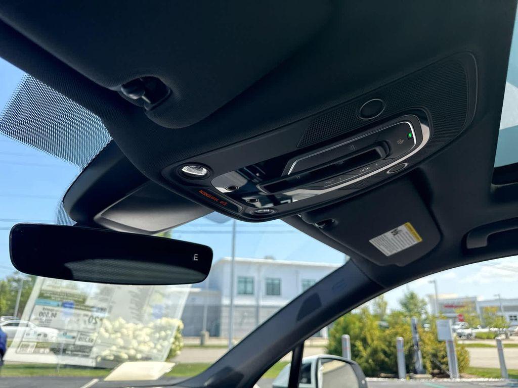 new 2025 Audi Q7 car, priced at $76,990