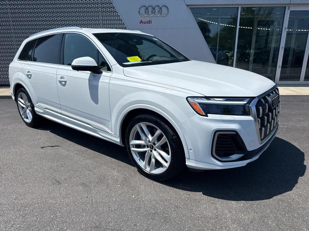 new 2025 Audi Q7 car, priced at $76,990