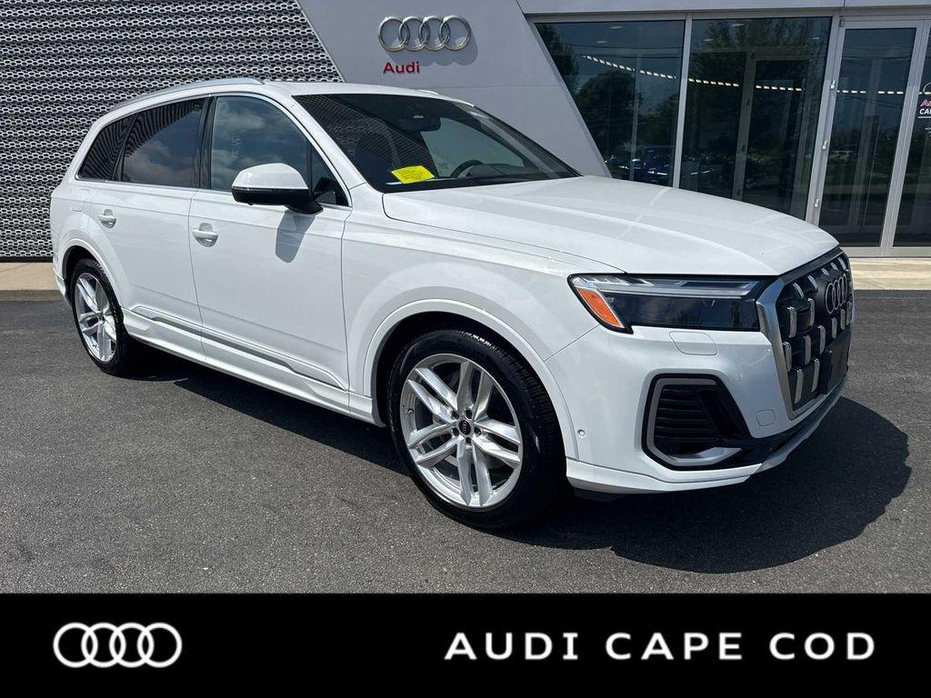 new 2025 Audi Q7 car, priced at $76,990