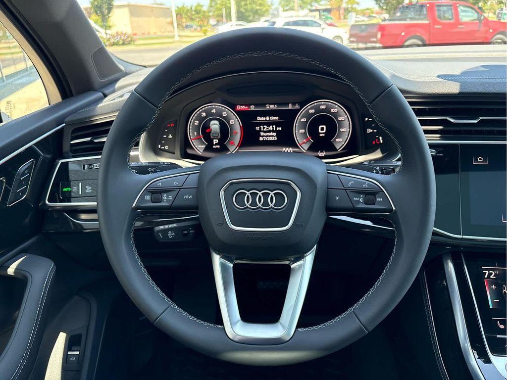 new 2025 Audi Q7 car, priced at $76,480