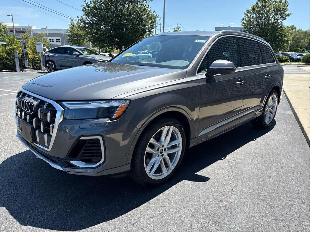 new 2025 Audi Q7 car, priced at $76,480