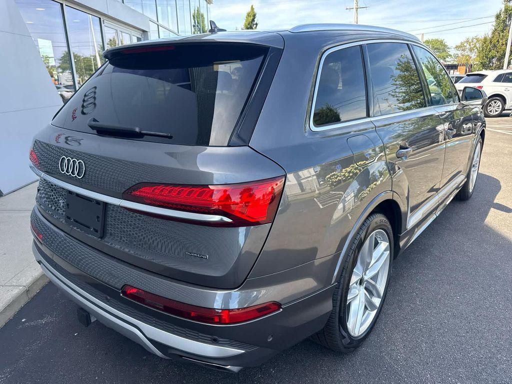 new 2025 Audi Q7 car, priced at $76,480