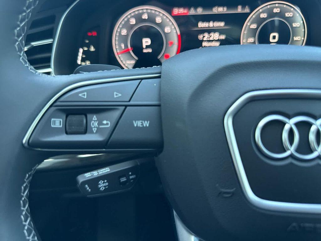 new 2025 Audi Q7 car, priced at $76,480