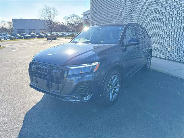 new 2025 Audi Q7 car, priced at $71,580