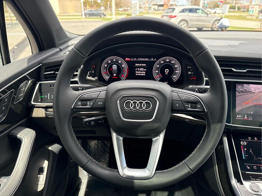 used 2025 Audi Q7 car, priced at $65,975