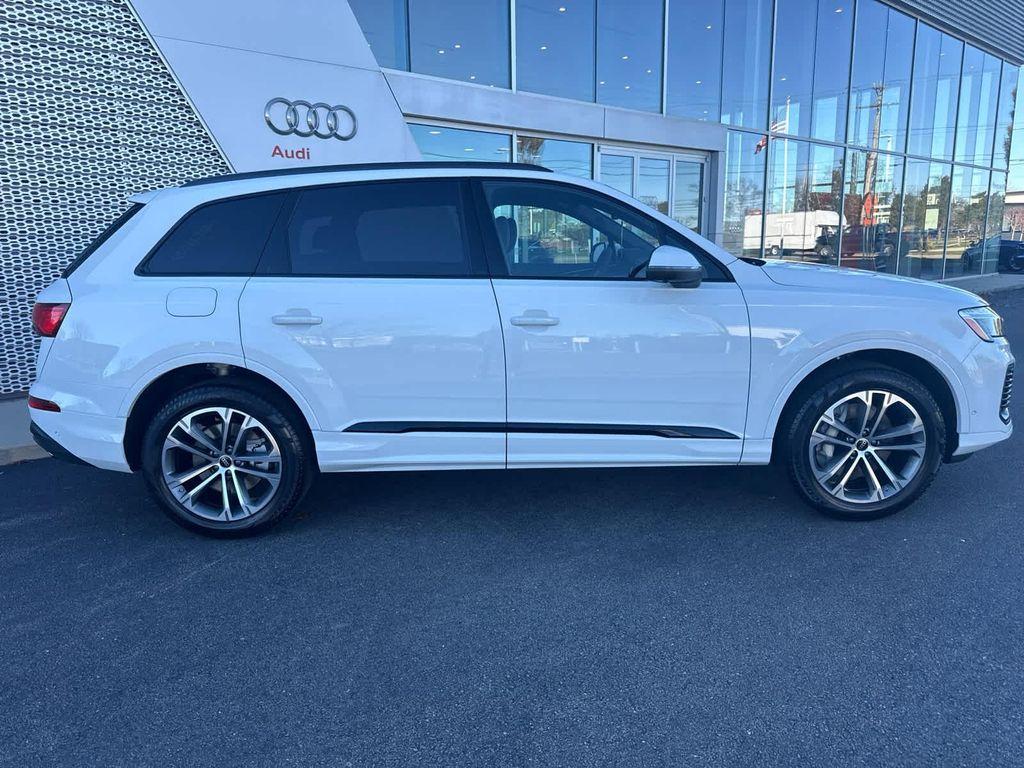 new 2026 Audi Q7 car, priced at $67,895