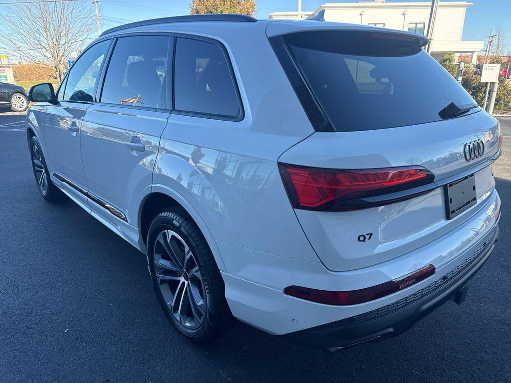 new 2026 Audi Q7 car, priced at $67,895