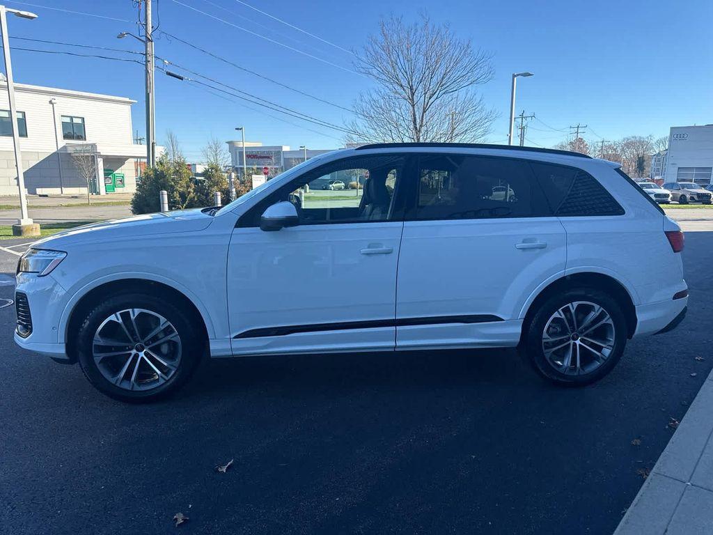 new 2026 Audi Q7 car, priced at $67,895