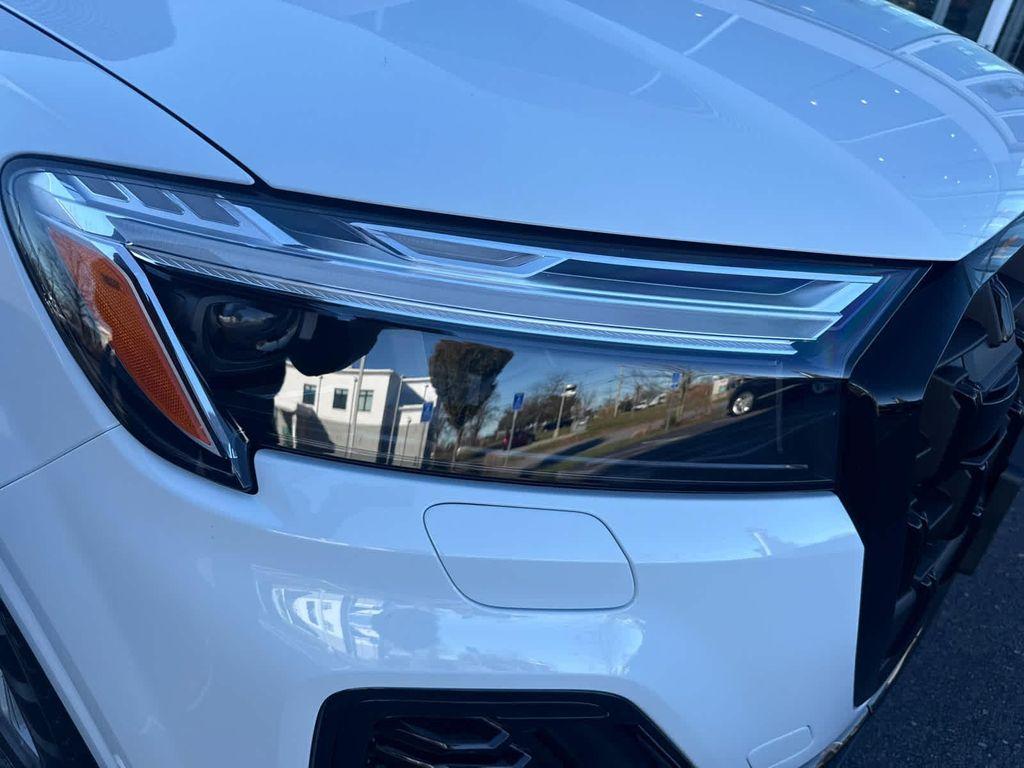 new 2026 Audi Q7 car, priced at $67,895