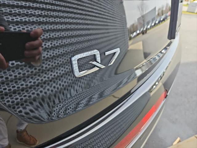 new 2024 Audi Q7 car, priced at $76,355