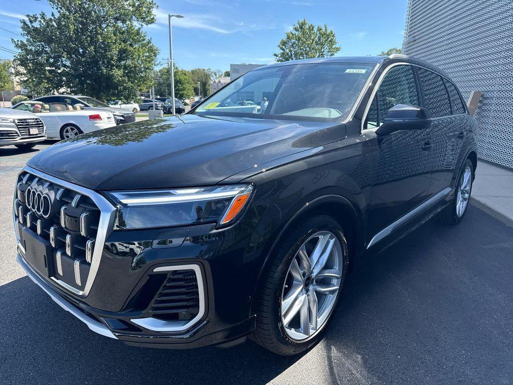 new 2025 Audi Q7 car, priced at $76,990