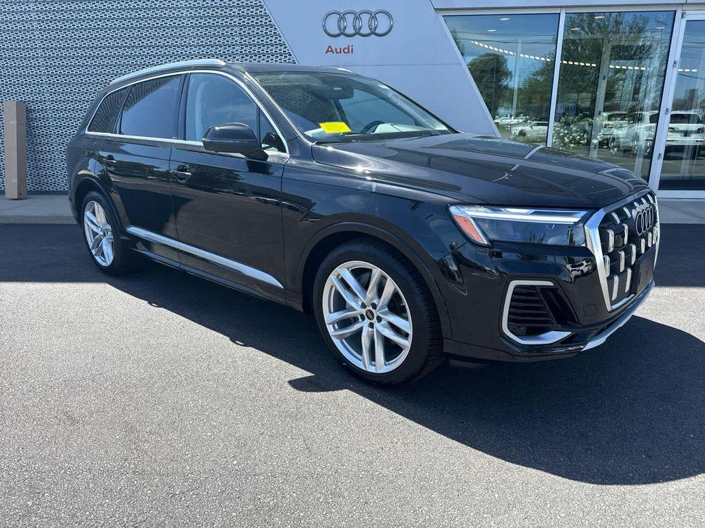 new 2025 Audi Q7 car, priced at $76,990