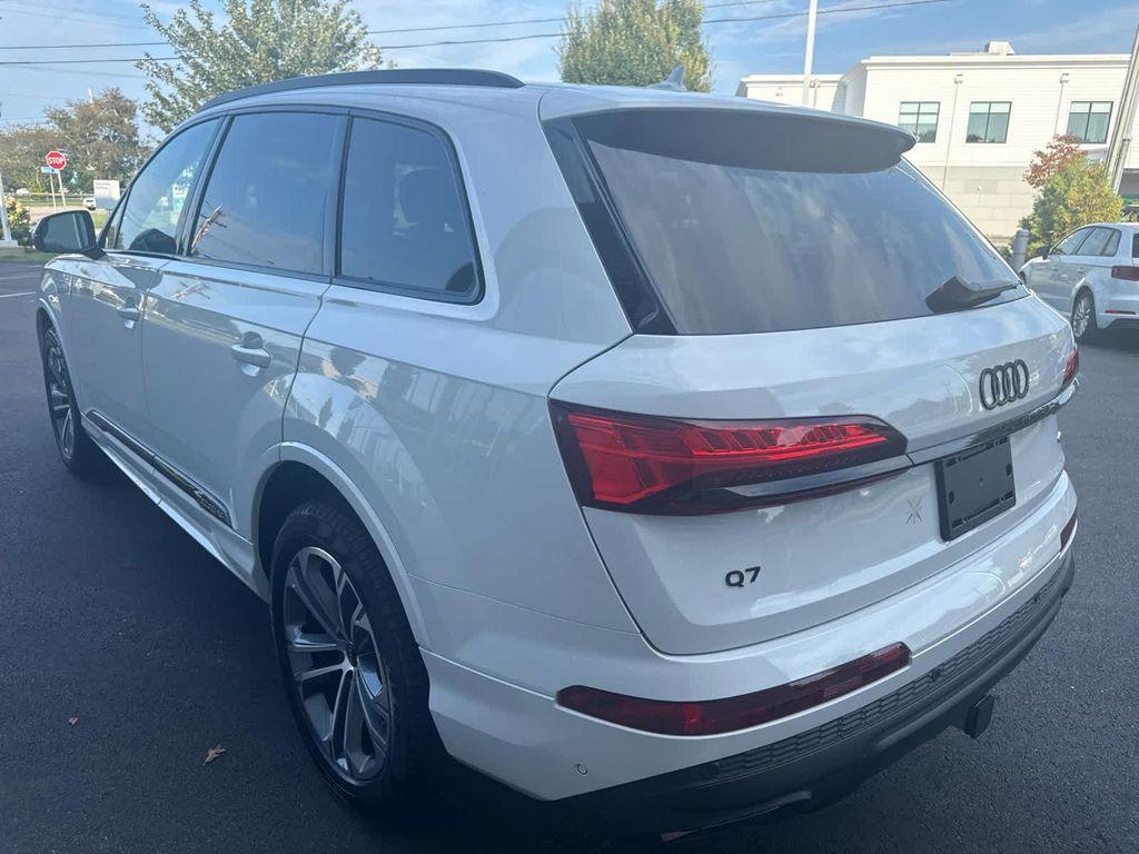 new 2026 Audi Q7 car, priced at $68,445