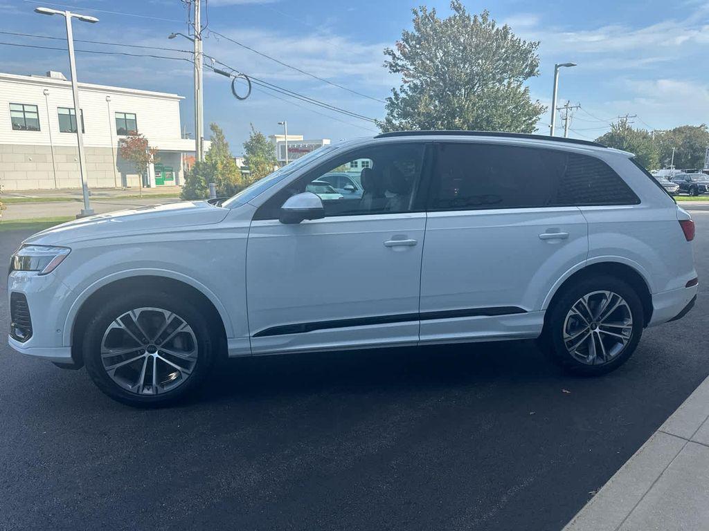 new 2026 Audi Q7 car, priced at $68,445