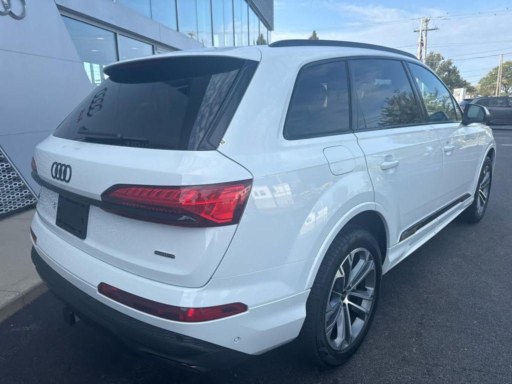new 2026 Audi Q7 car, priced at $68,445