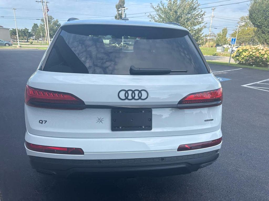 new 2026 Audi Q7 car, priced at $68,445